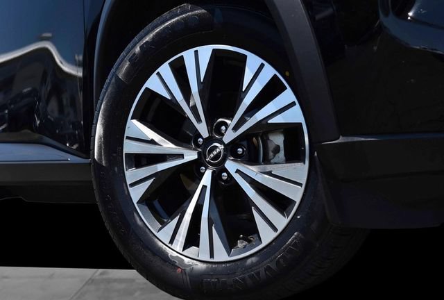 Used 2023 Nissan Rogue SV AWD/4WD image 3