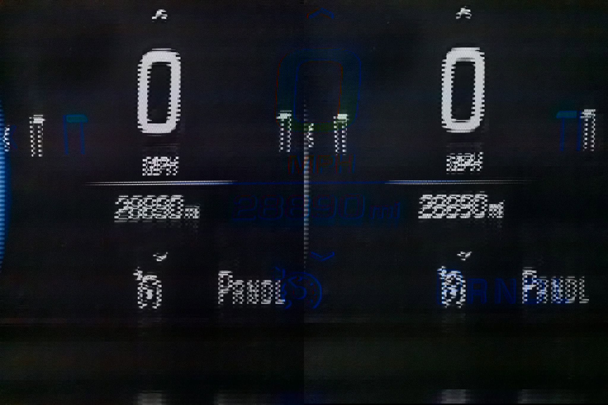 Used 2018 Chevrolet Silverado 1500 Custom w/ Custom Value Package AWD/4WD image 18