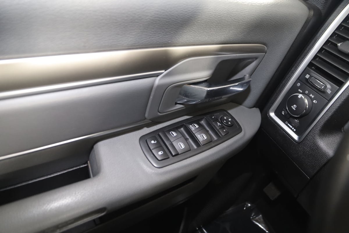Used 2016 RAM 1500 Big Horn AWD/4WD image 24
