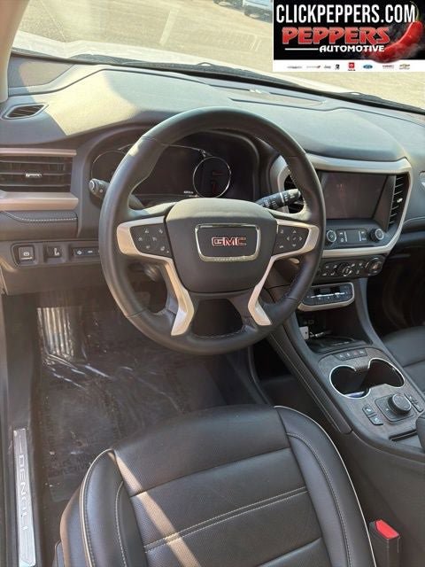 Used 2023 GMC Acadia Denali AWD/4WD image 7