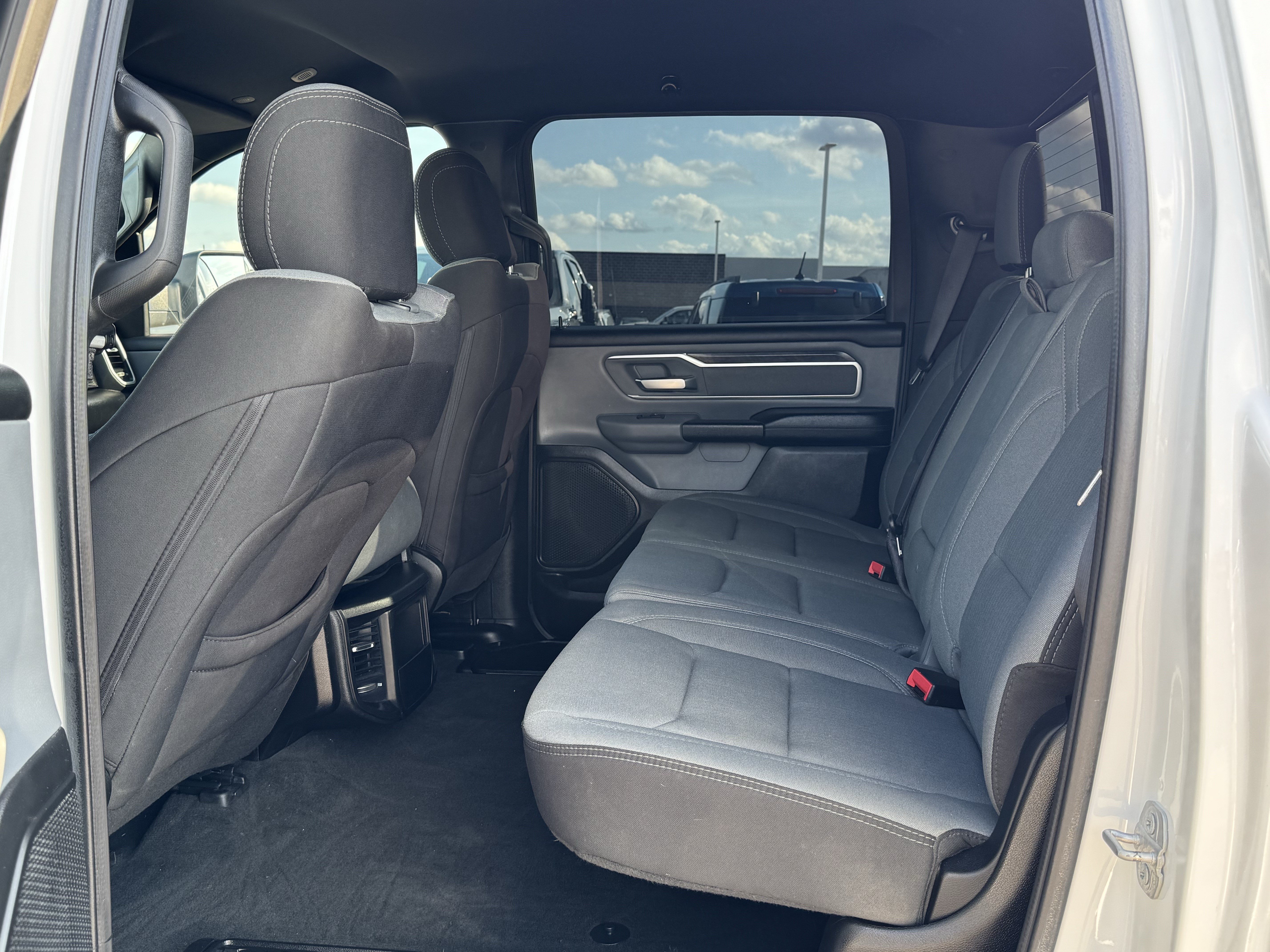 Used 2022 RAM 1500 Big Horn AWD/4WD image 15