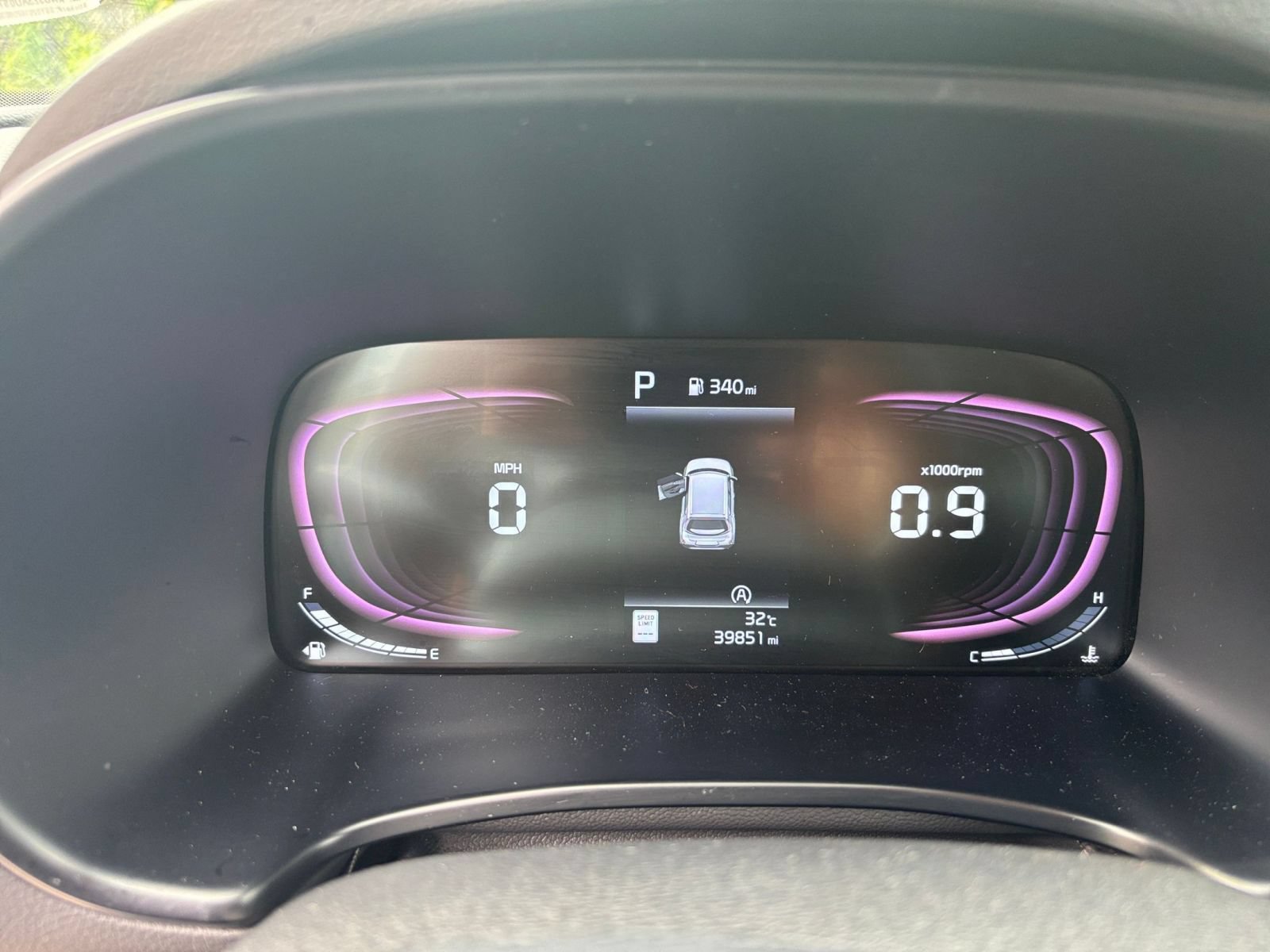 Used 2025 Kia Soul LX w/ LX Technology Package FWD image 37