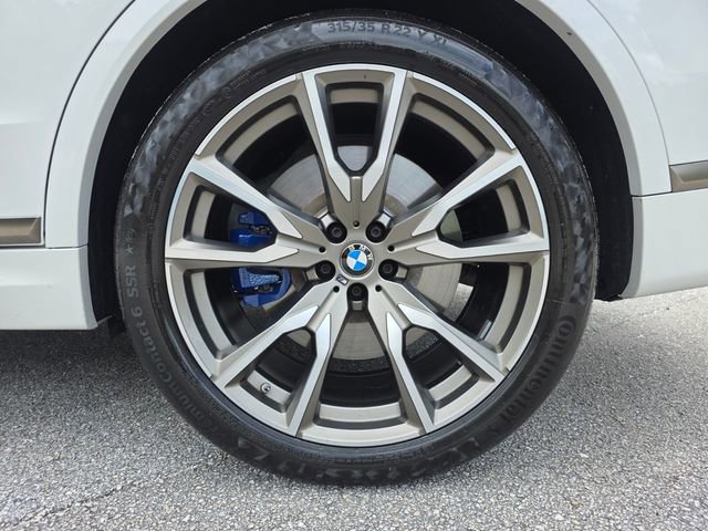 Used 2021 BMW X7 M50i image 17