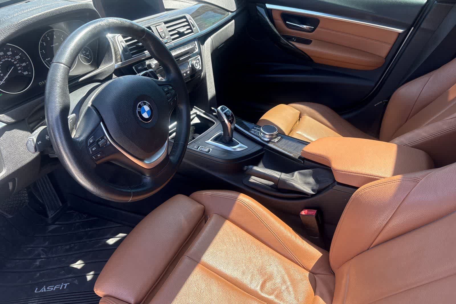 Used 2018 BMW 330i Sedan w/ Convenience Package RWD image 14