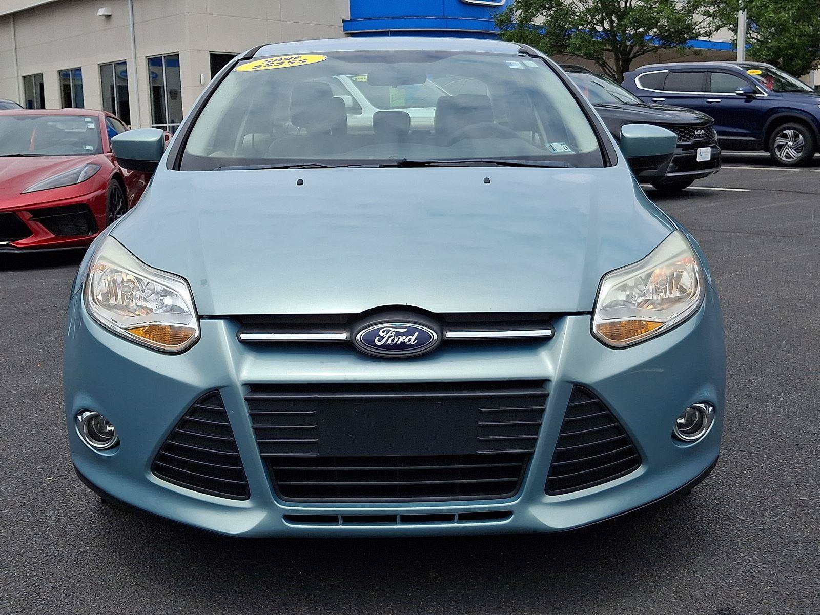 Used 2012 Ford Focus SE FWD image 2