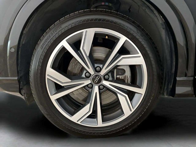 Used 2024 Audi Q4 e-tron Premium Plus w/ Premium Plus image 29