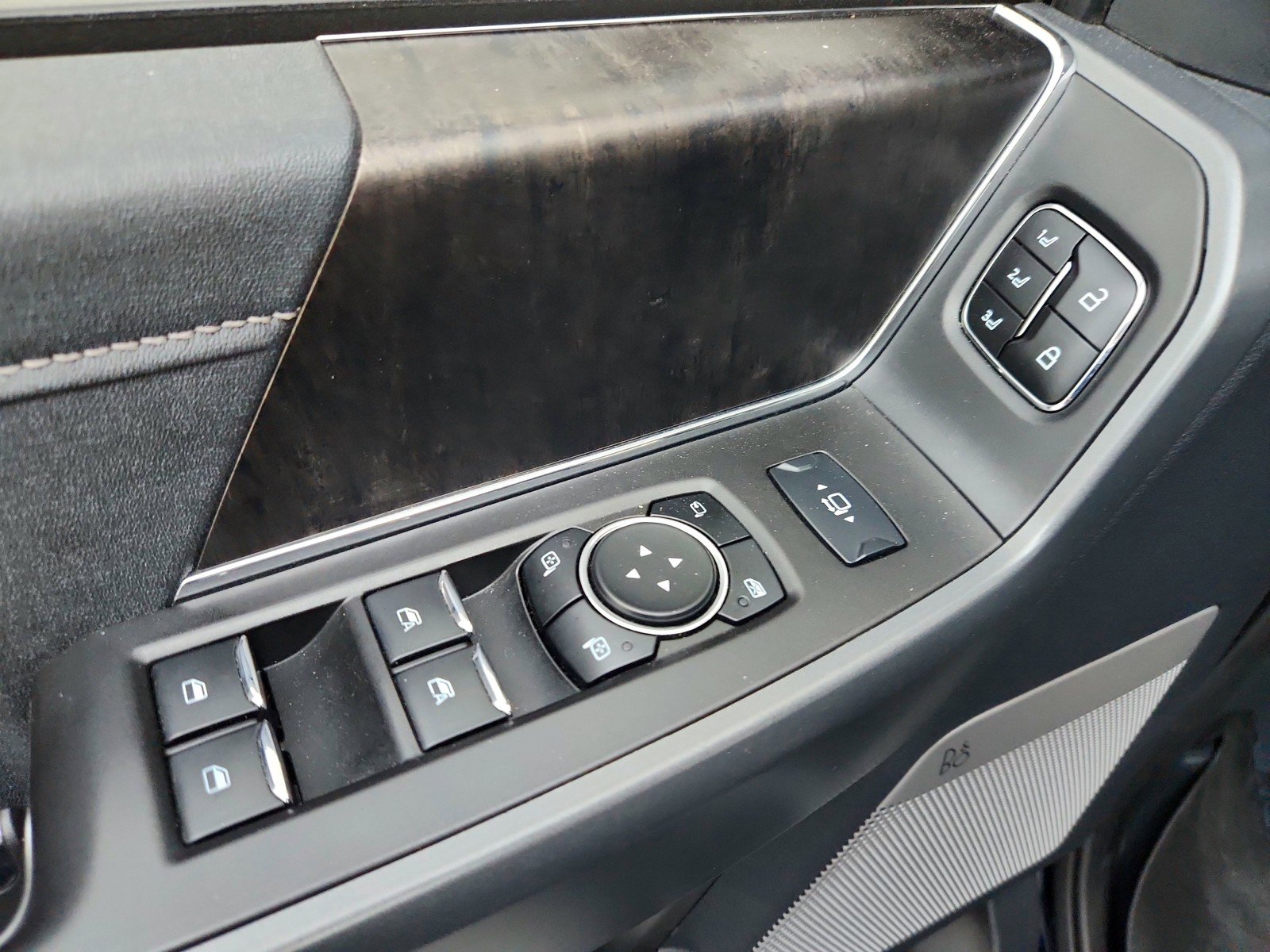Used 2023 Ford F250 Lariat w/ Sport Appearance Package AWD/4WD image 24
