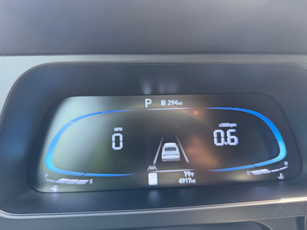 Used 2025 Hyundai Elantra Sport FWD image 16