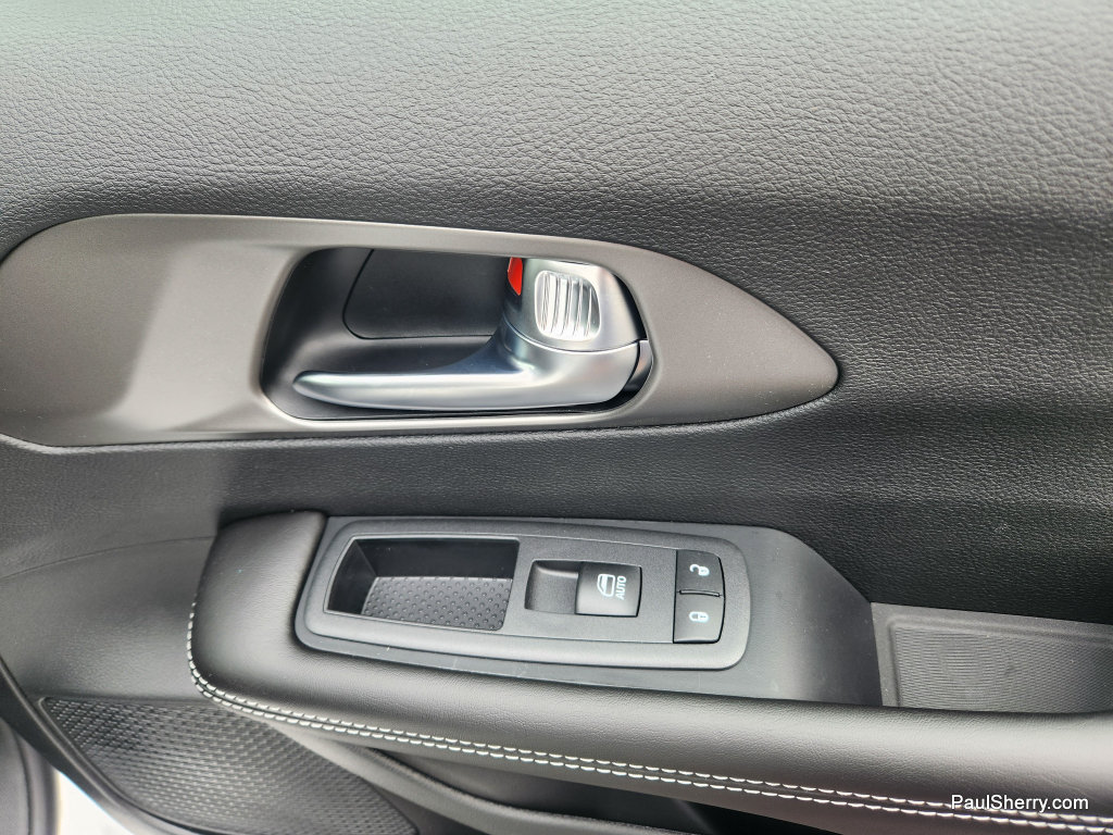New 2027 Chrysler Pacifica Limited FWD image 40