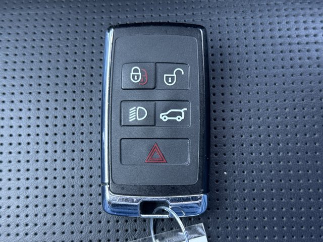 Used 2020 Land Rover Discovery HSE AWD/4WD image 28