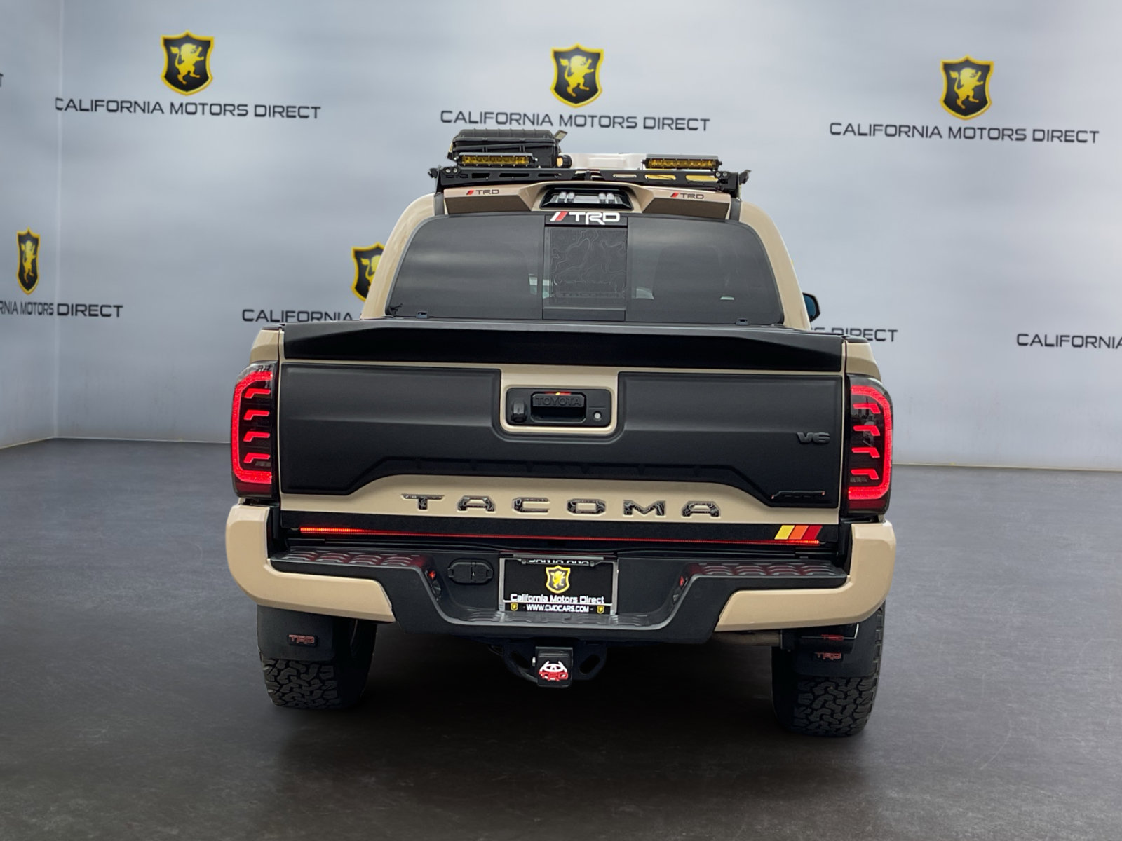 Used 2017 Toyota Tacoma TRD Sport w/ Tow Package RWD image 6