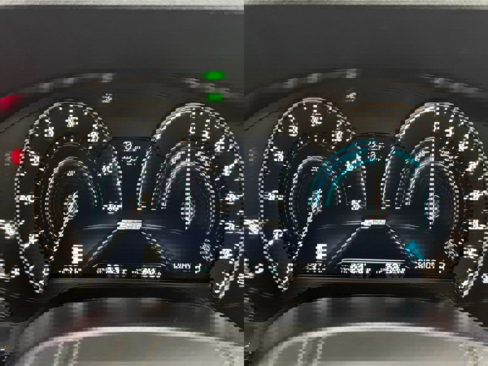 Used 2019 BMW 530e iPerformance w/ Convenience Package image 32