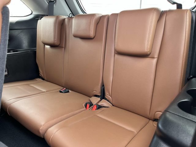 Used 2018 Toyota Highlander Limited w/ Protection Package #3 AWD/4WD image 19