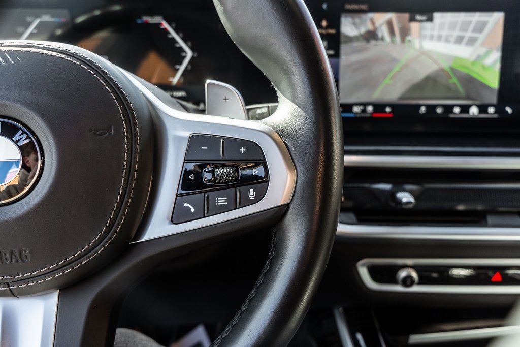 Used 2024 BMW X7 xDrive40i w/ M Sport Package image 21