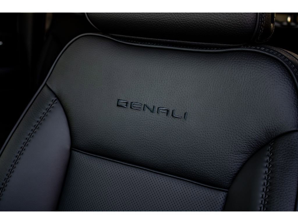 New 2026 GMC Sierra 3500 Denali w/ Denali Reserve Package image 25