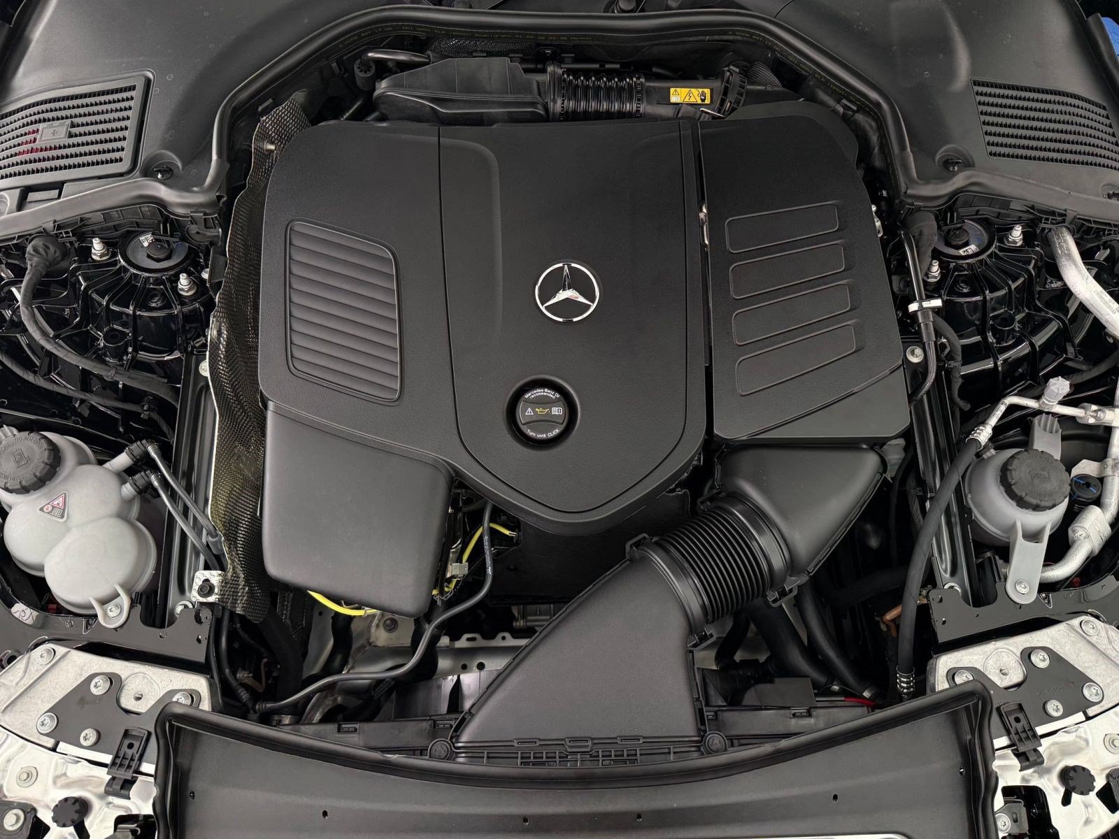 New 2026 Mercedes-Benz CLE 300 4MATIC Coupe image 32