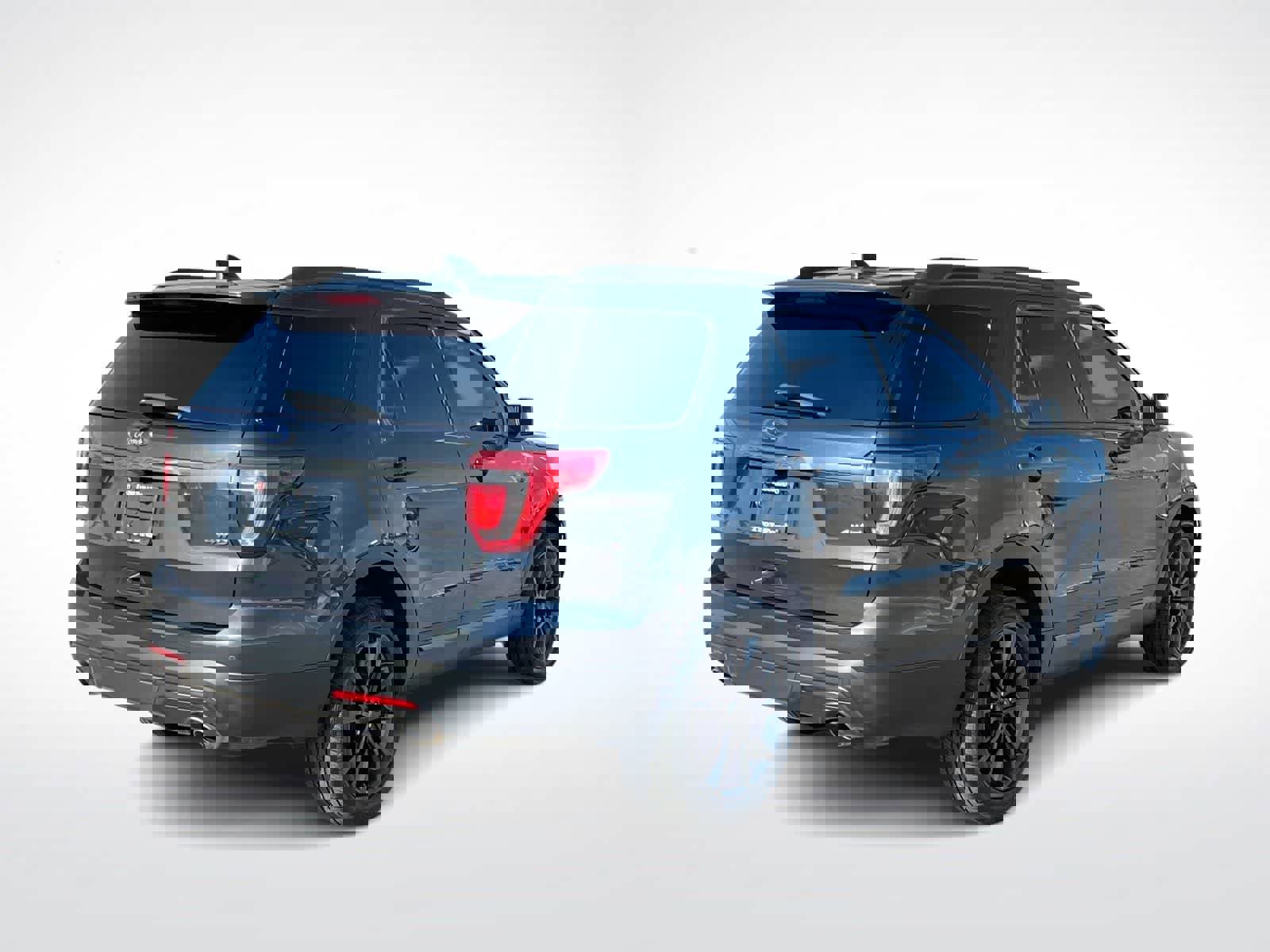 Used 2017 Ford Explorer XLT w/ Equipment Group 202A AWD/4WD image 8