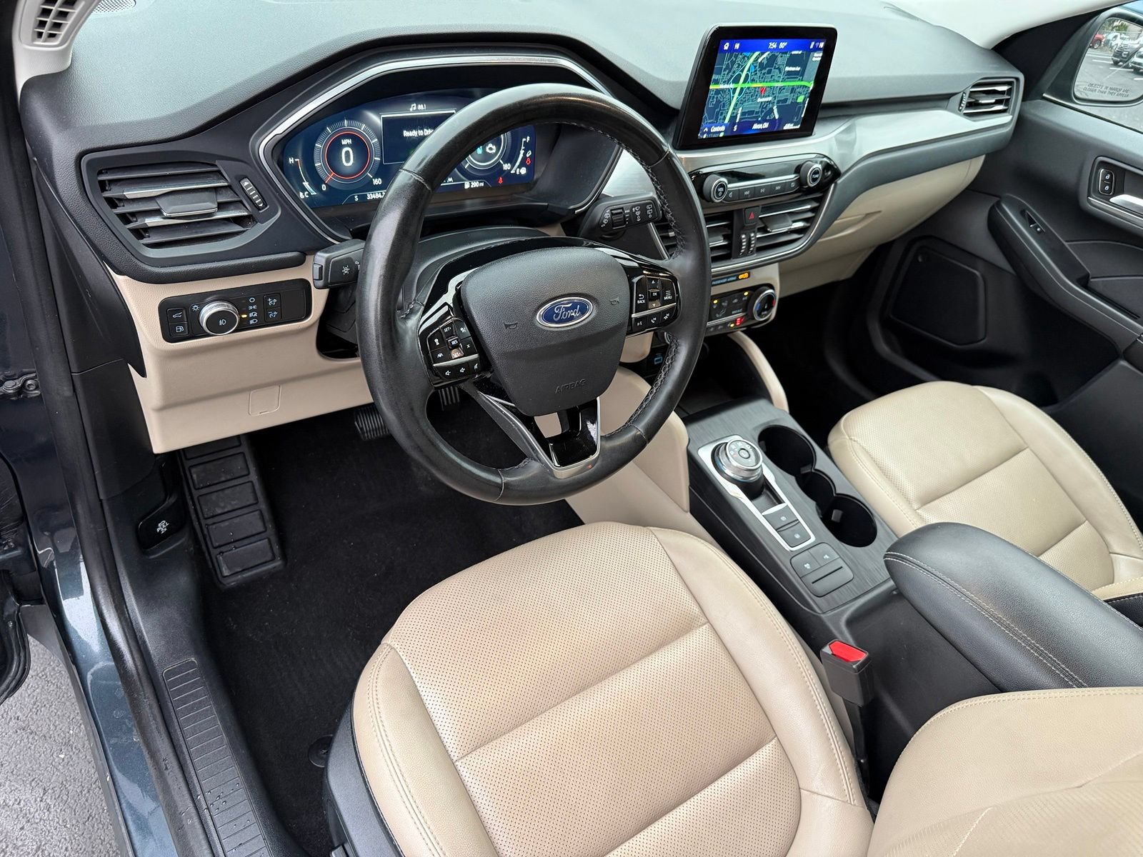 Used 2022 Ford Escape Titanium FWD image 12