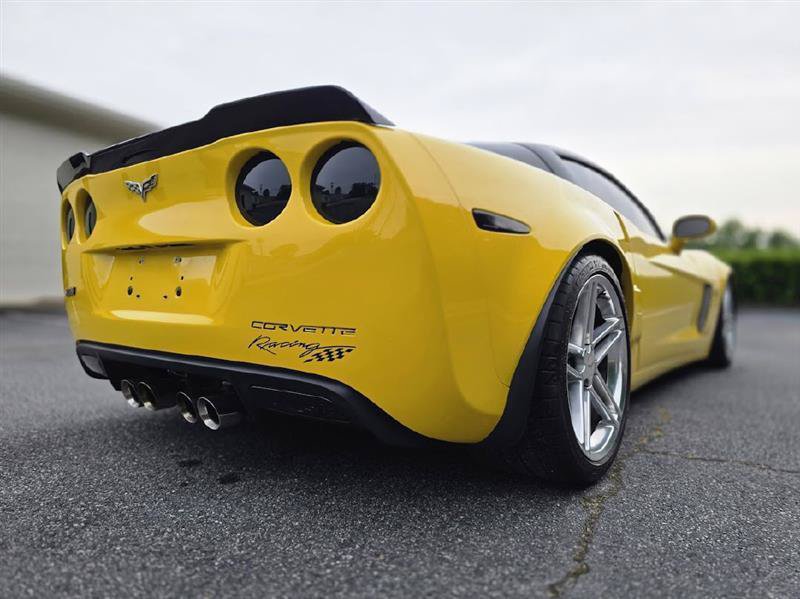 Used 2006 Chevrolet Corvette Z06 w/ Preferred Equipment Group RWD image 14