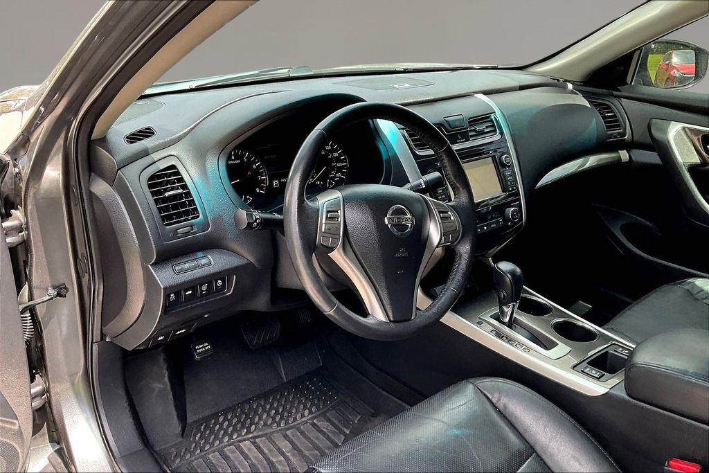 Used 2015 Nissan Altima 2.5 SL w/ Technology Package FWD image 15