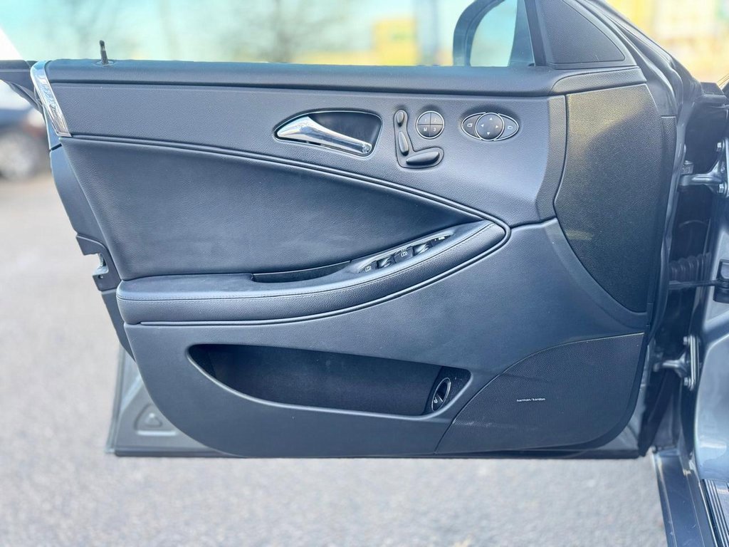 Used 2010 Mercedes-Benz CLS 550 image 13