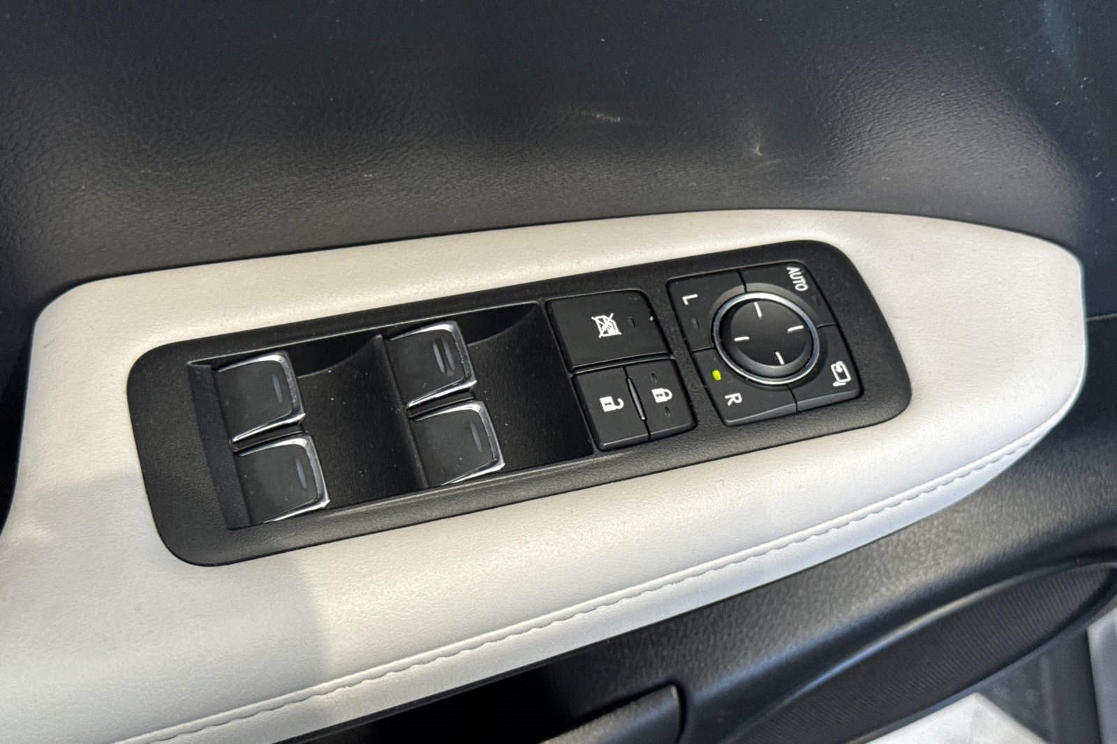 Used 2022 Lexus RX 350 FWD w/ Premium Package image 13