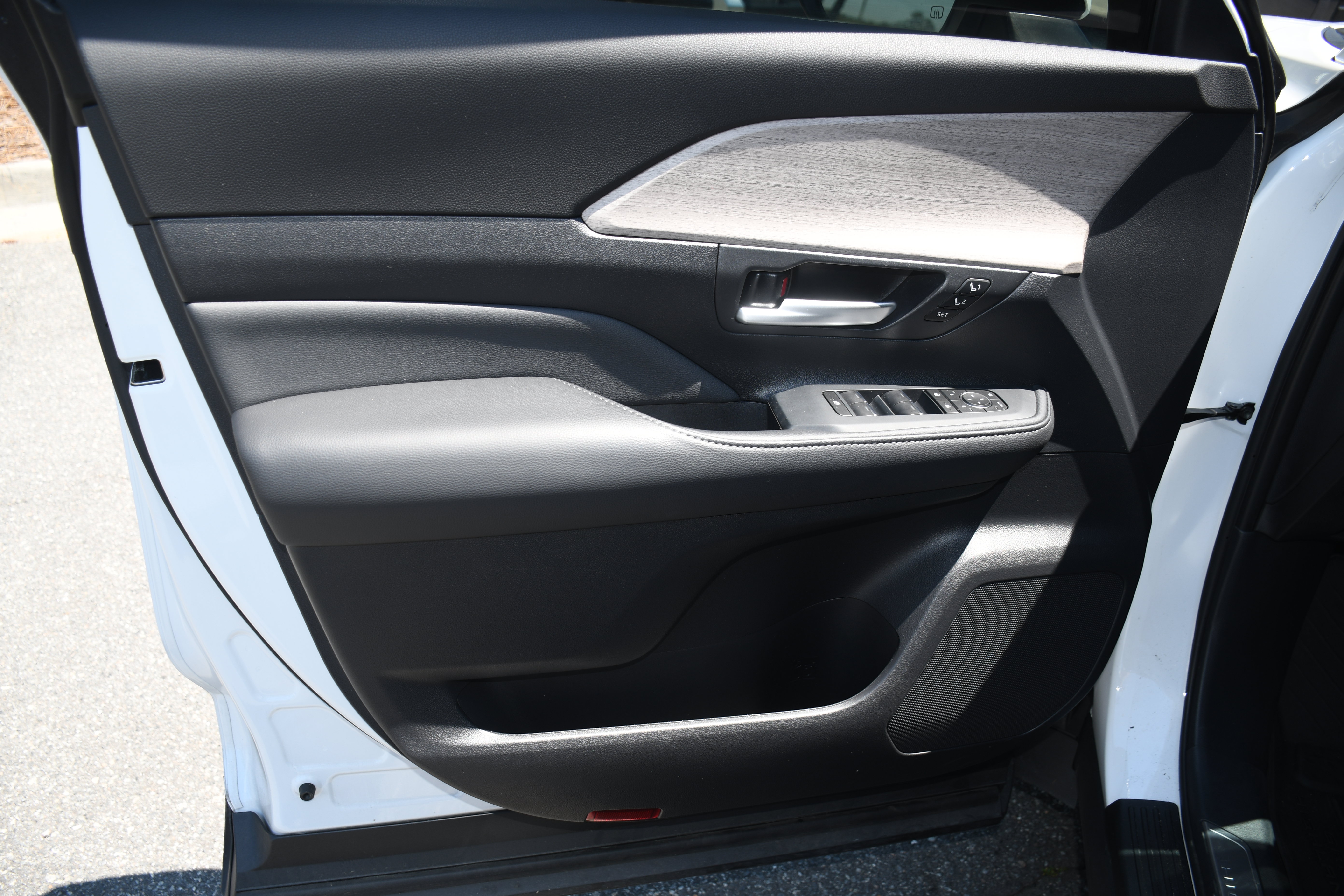 Certified 2025 Toyota Grand Highlander AWD Hybrid image 9