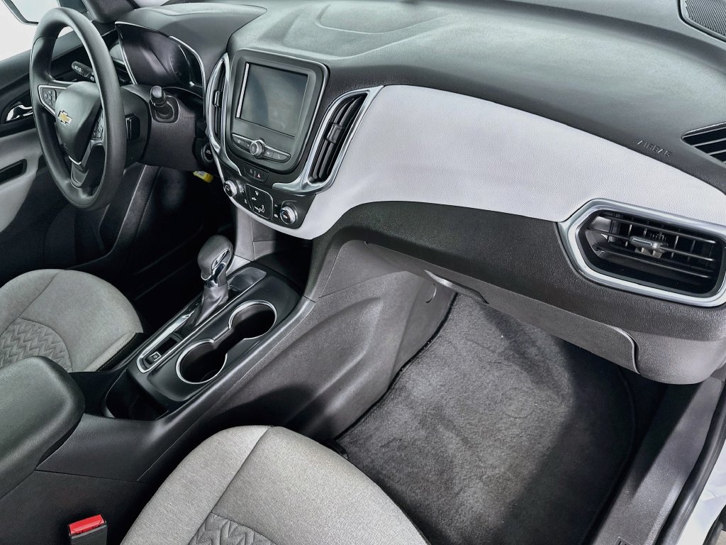 Used 2024 Chevrolet Equinox LS w/ LS Convenience Package FWD image 30