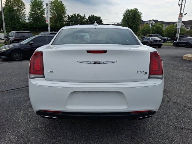 Used 2015 Chrysler 300 S AWD/4WD image 7