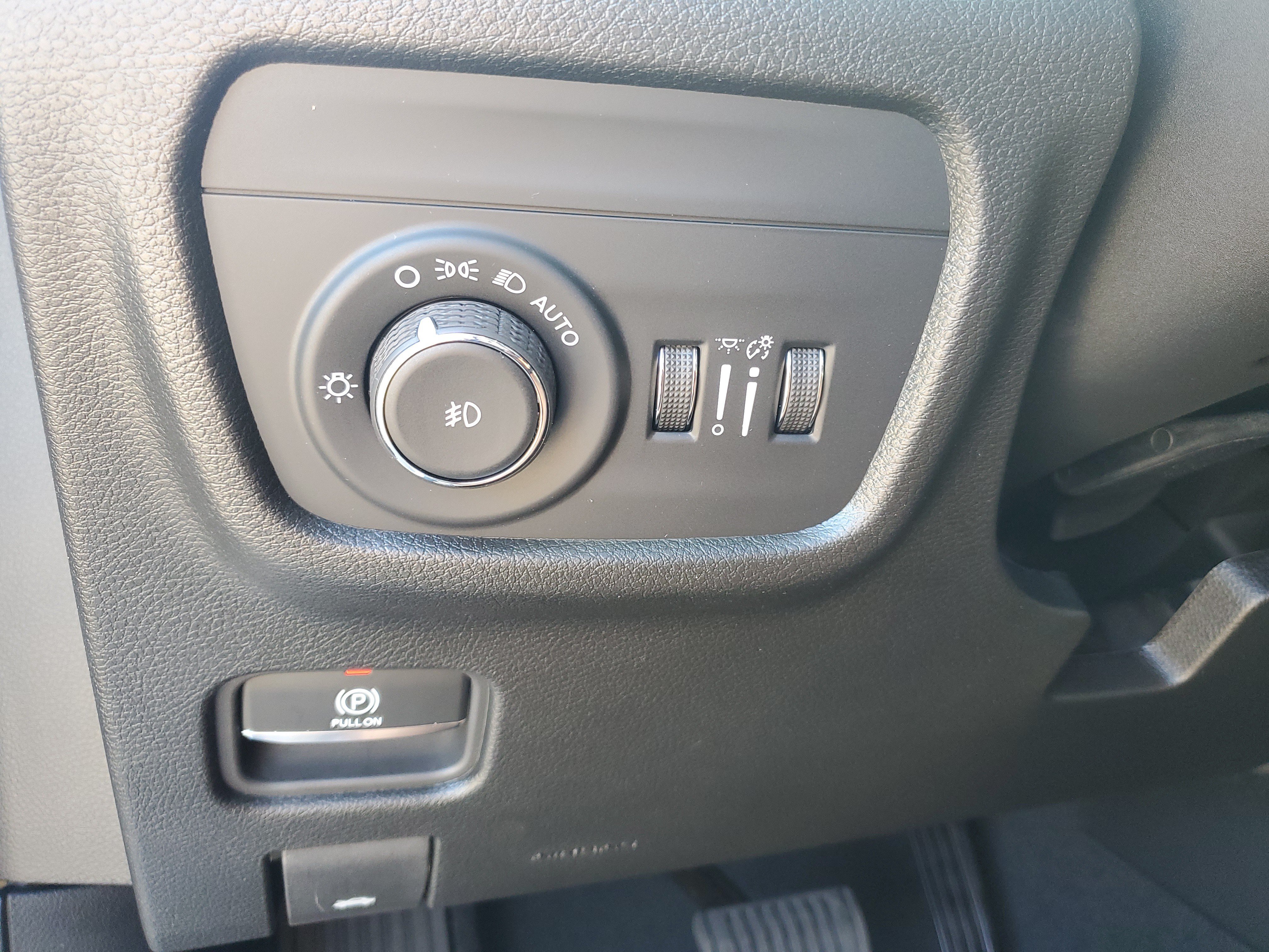 New 2026 Jeep Grand Cherokee Limited RWD image 23