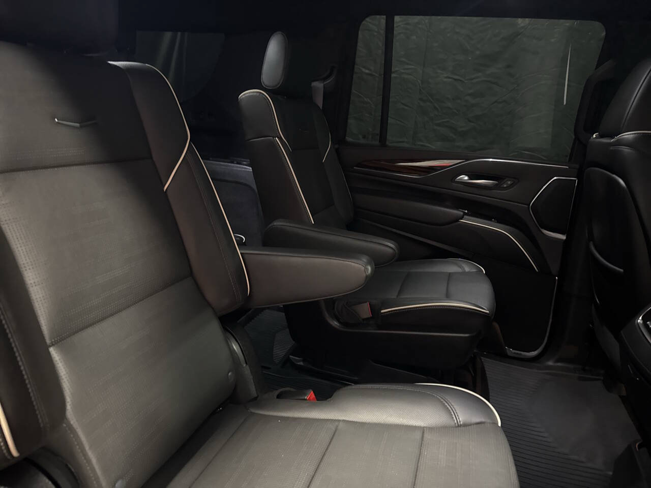 Used 2023 Cadillac Escalade ESV Premium Luxury w/ LPO, Floor Liner Package AWD/4WD image 17