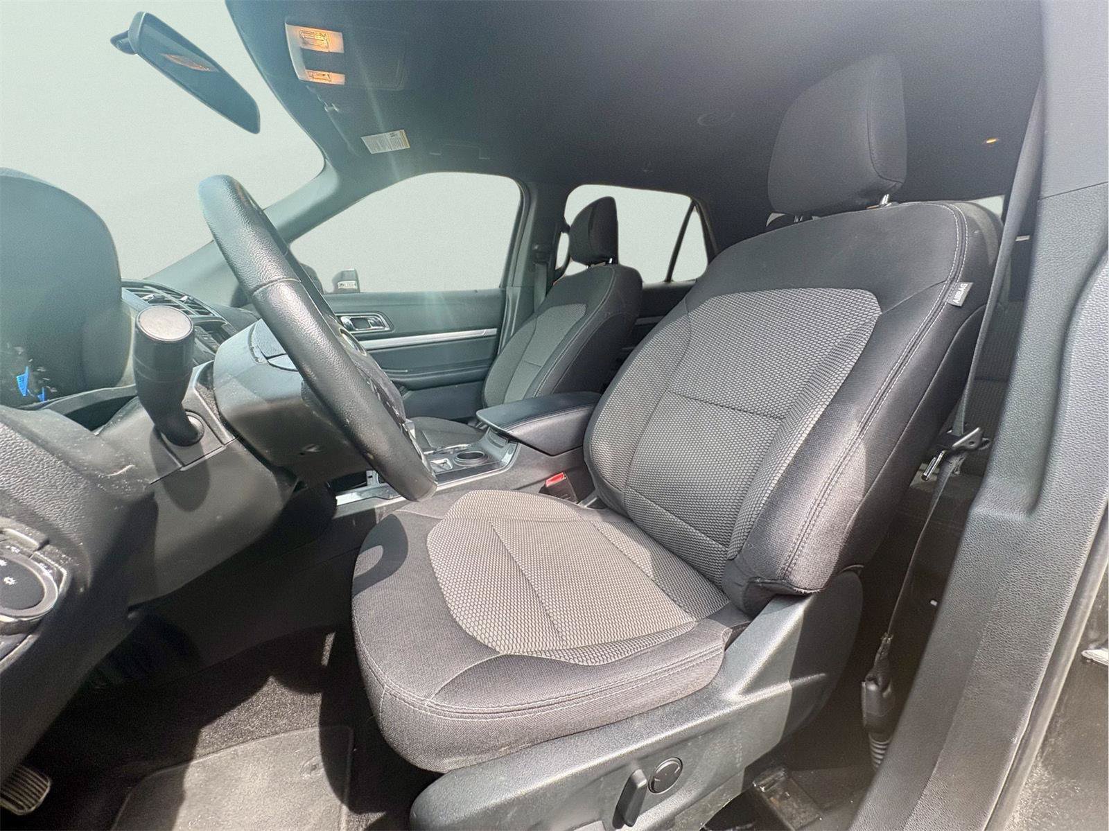 Used 2019 Ford Explorer XLT FWD image 9