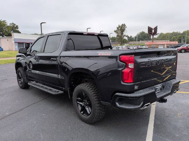 Used 2022 Chevrolet Silverado 1500 LT Trail Boss w/ LPO, Dark Essentials Package AWD/4WD image 5
