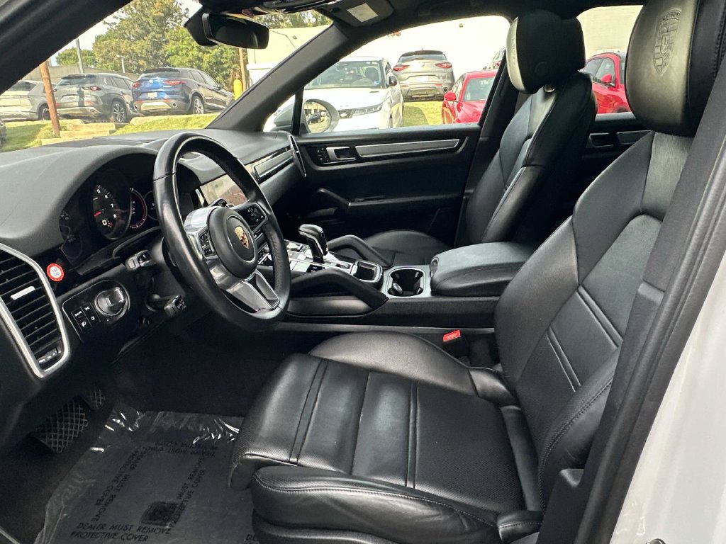 Used 2023 Porsche Cayenne Platinum Edition AWD/4WD image 18