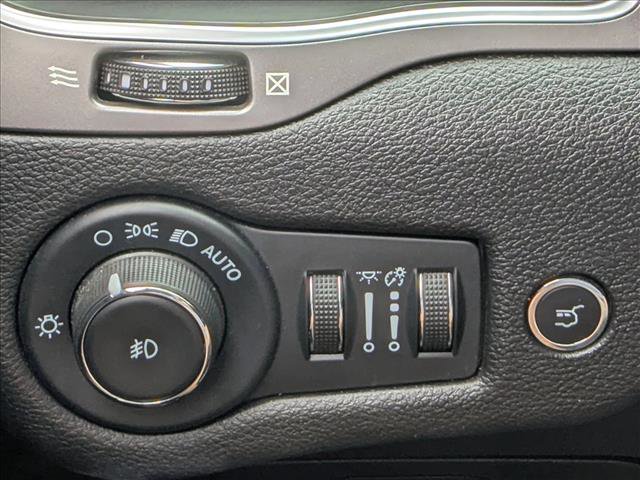 Used 2022 Jeep Cherokee Latitude Lux image 28