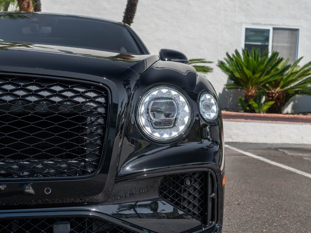 Used 2025 Bentley Flying Spur Plug-In Hybrid AWD/4WD image 41