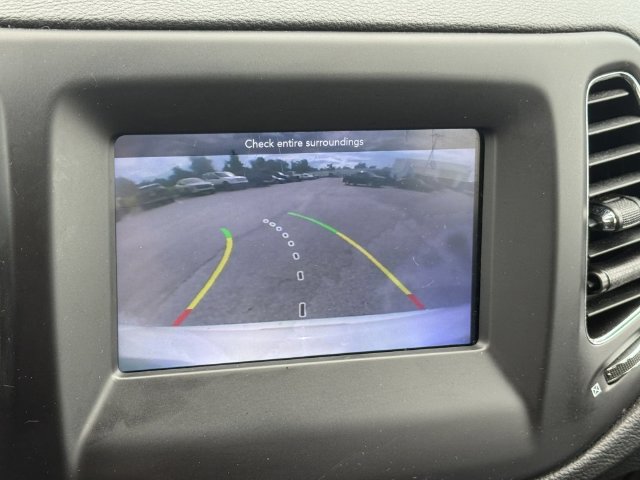 Used 2019 Jeep Compass Latitude w/ Popular Equipment Group FWD image 19
