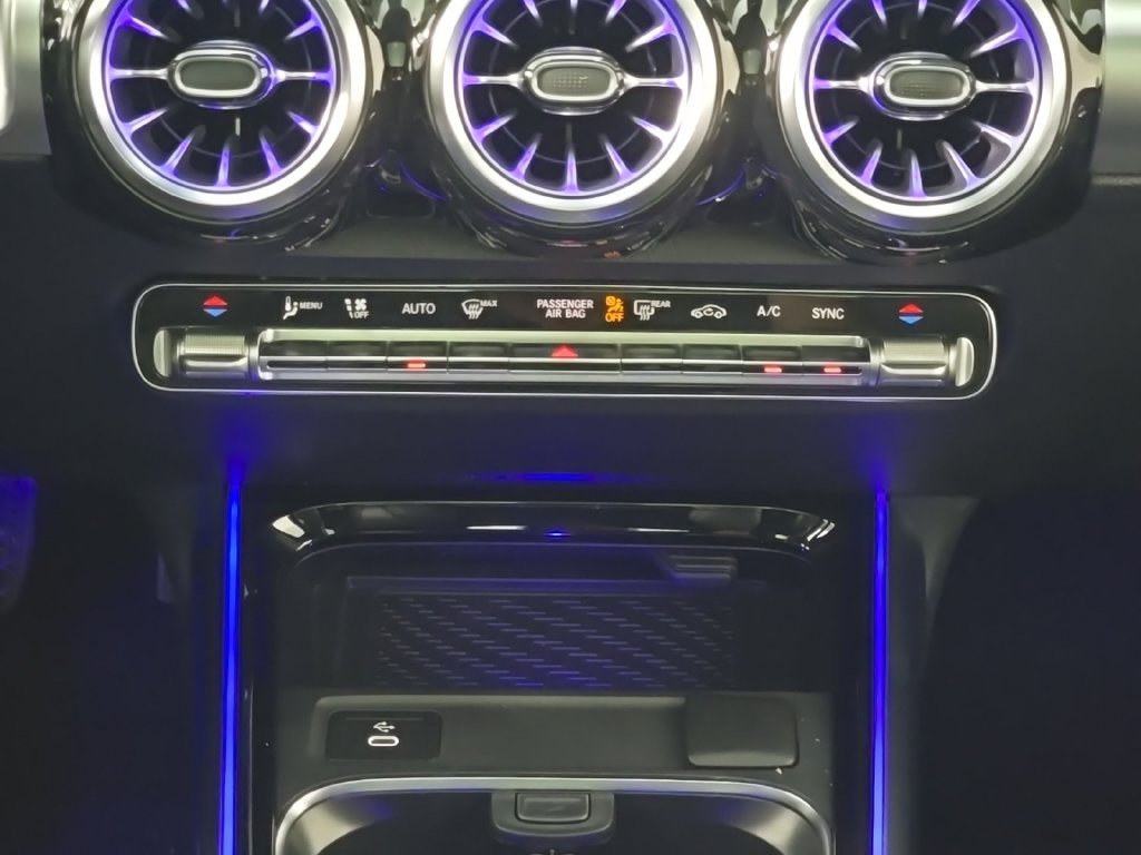 New 2026 Mercedes-Benz GLB 250 4MATIC image 21