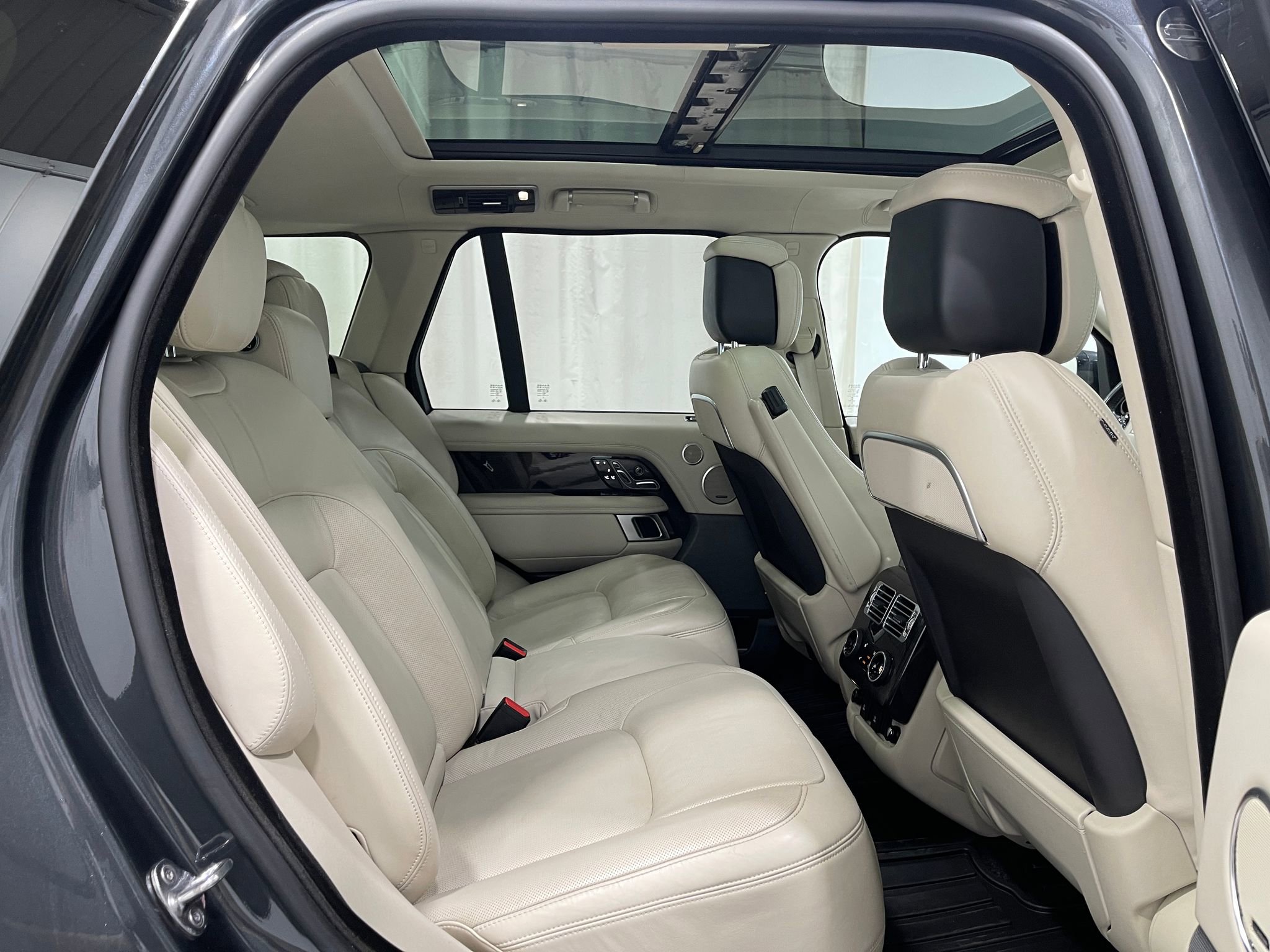 Used 2019 Land Rover Range Rover Autobiography AWD/4WD image 31