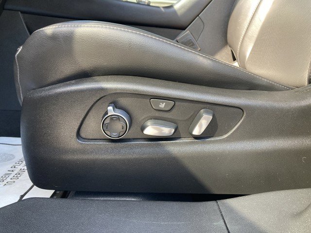 Used 2021 Cadillac XT4 Premium Luxury image 13