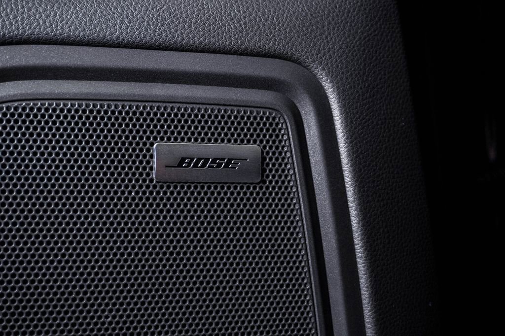 Certified 2025 Porsche Macan image 27