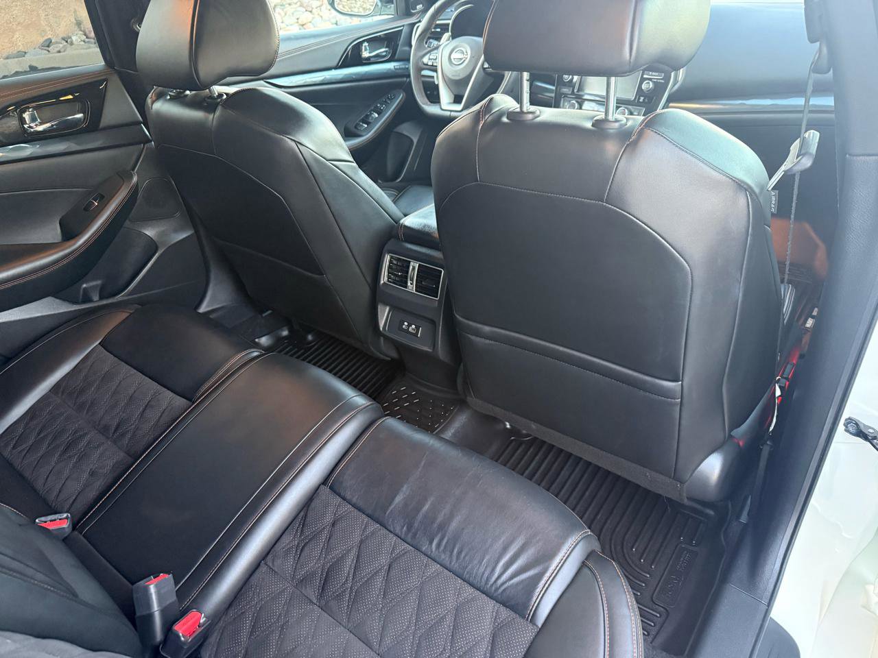 Used 2023 Nissan Maxima SR w/ Sport Mat Group FWD image 16