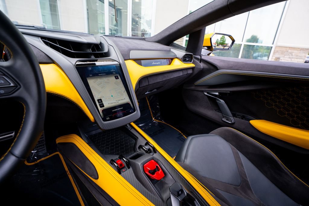 Used 2024 Lamborghini Revuelto AWD/4WD image 54
