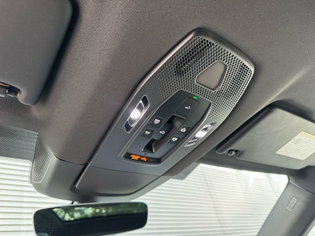 Certified 2025 Porsche Macan 4 Electric image 35