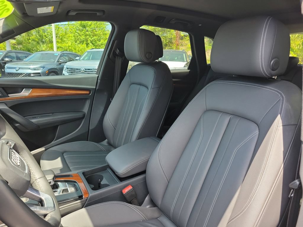 Used 2023 Audi Q5 2.0T Premium Plus w/ Premium Plus Package AWD/4WD image 24