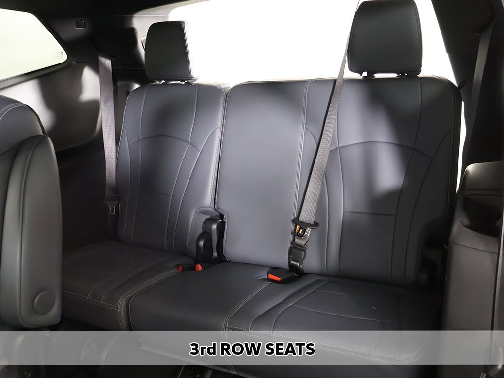 Used 2024 Buick Enclave Premium image 9