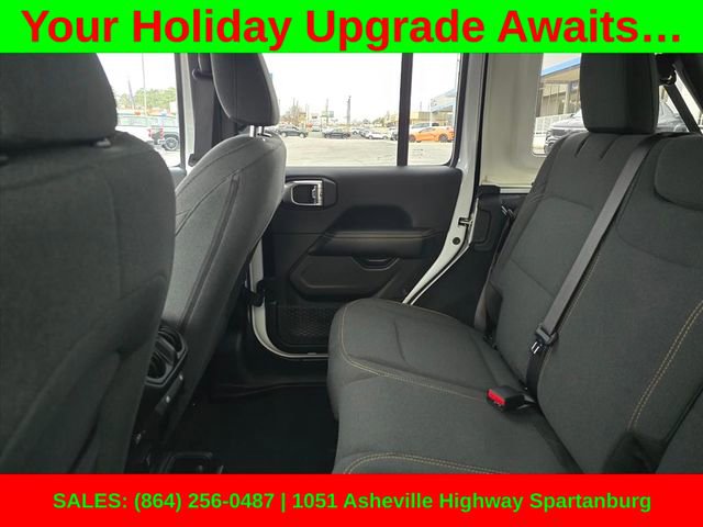 Used 2024 Jeep Wrangler Sahara image 17