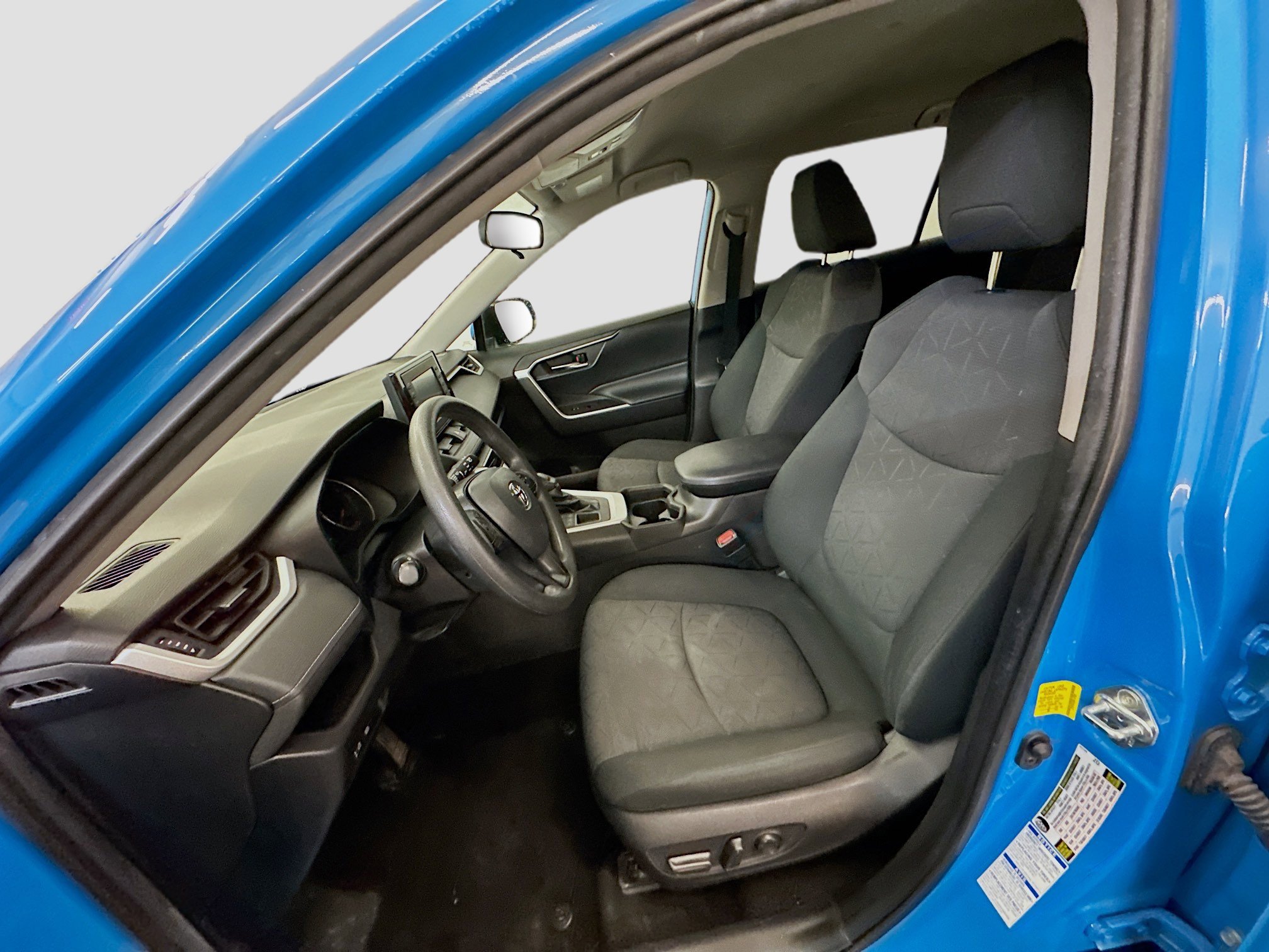 Used 2021 Toyota RAV4 XLE image 13