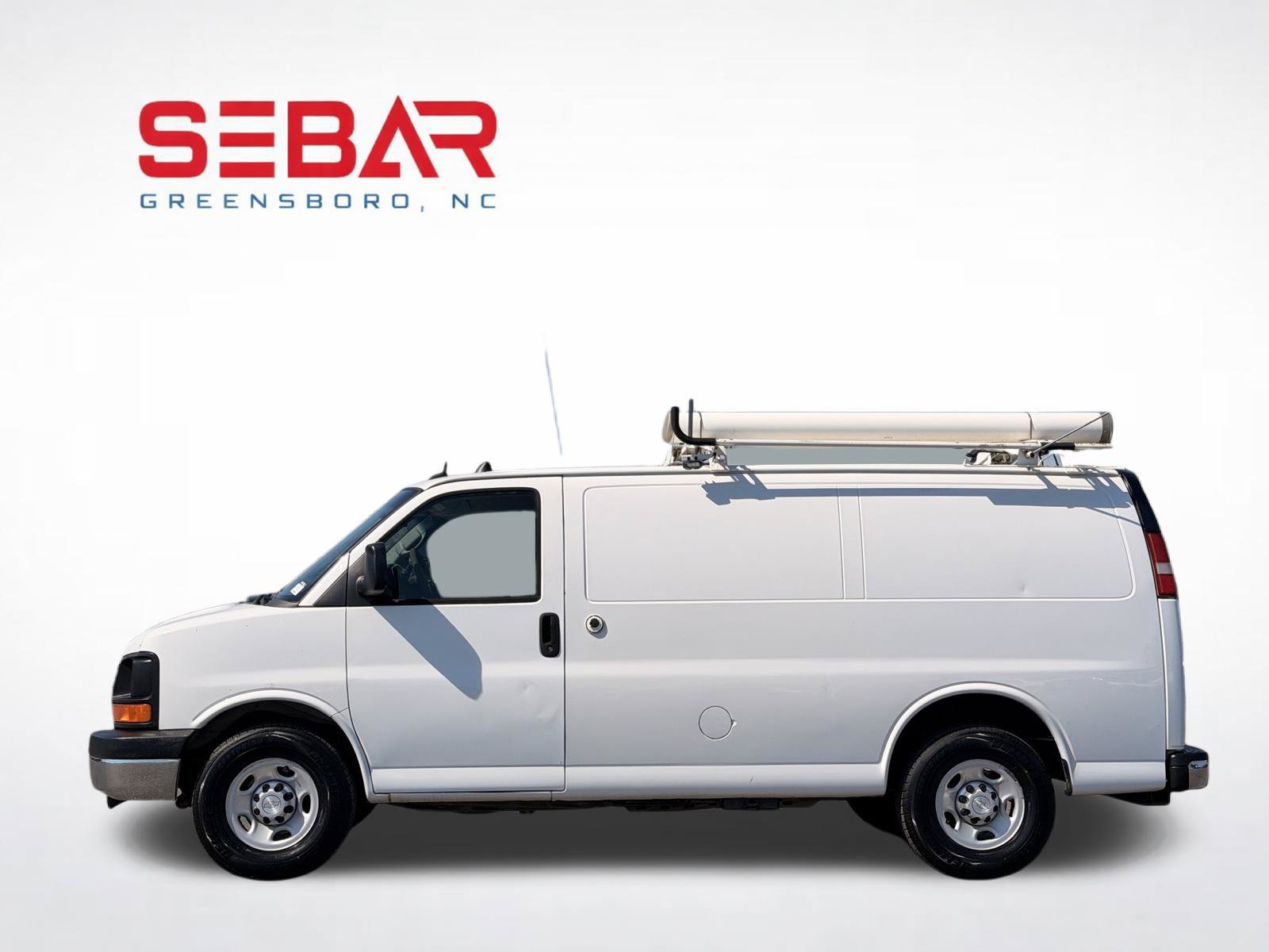 Used 2014 Chevrolet Express 2500 RWD image 11
