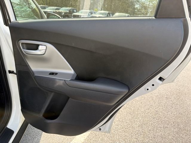 Used 2019 Kia Niro LX image 16